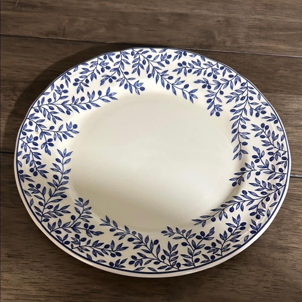 ONE Blue and White Floral Dinner Plate